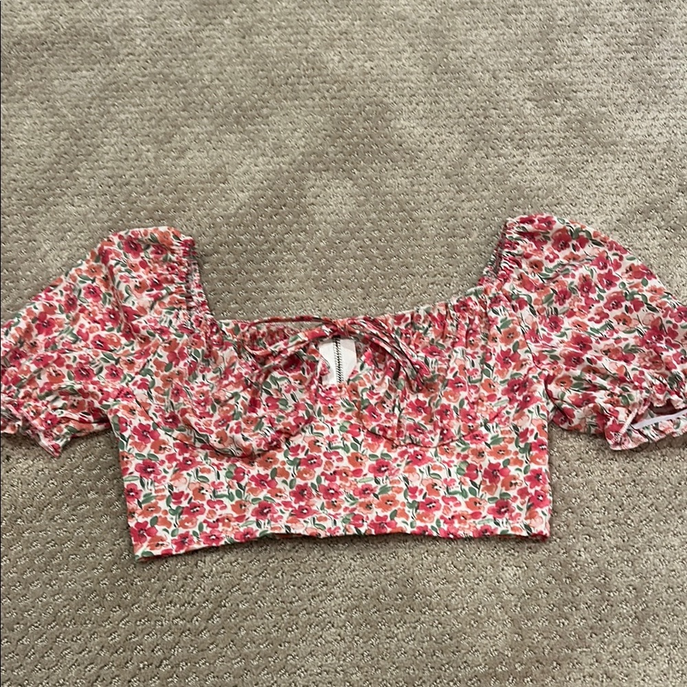 Floral Puff Sleeve Crop Top